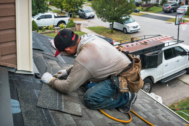 Professional Roofing technician working in Reedville, VA